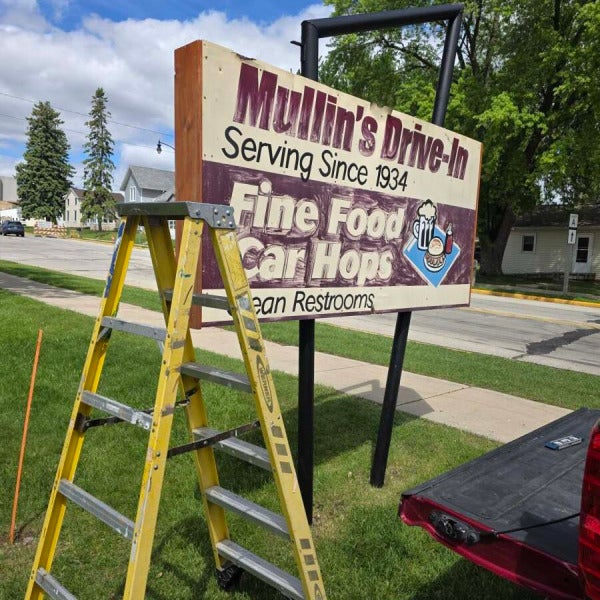 Repair or Replace? What to Do With an Aging Business Sign