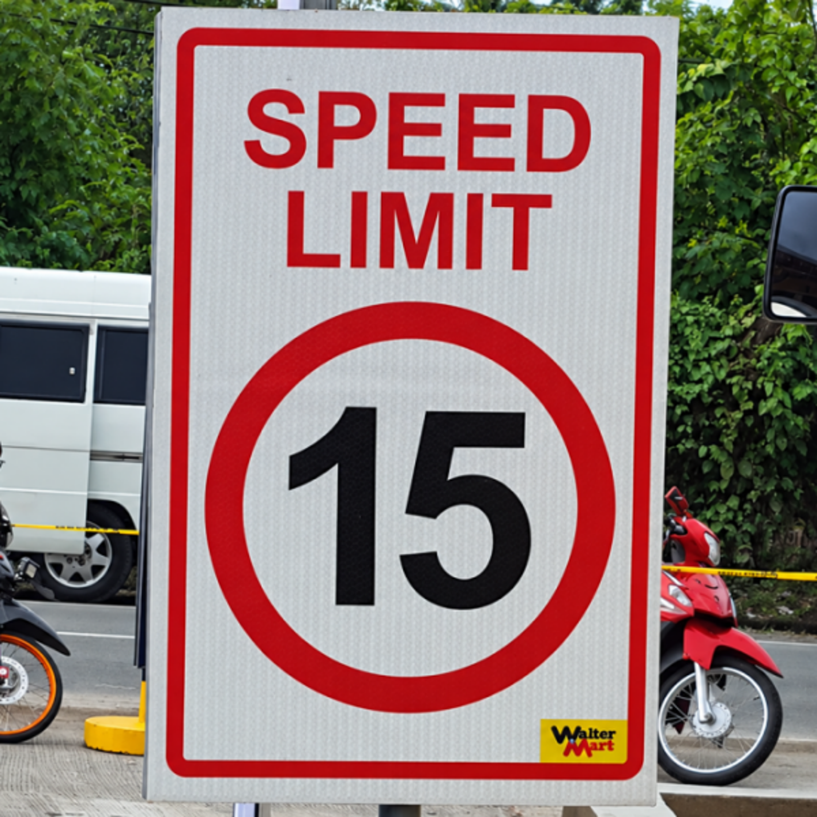 Traffic & Street Signs