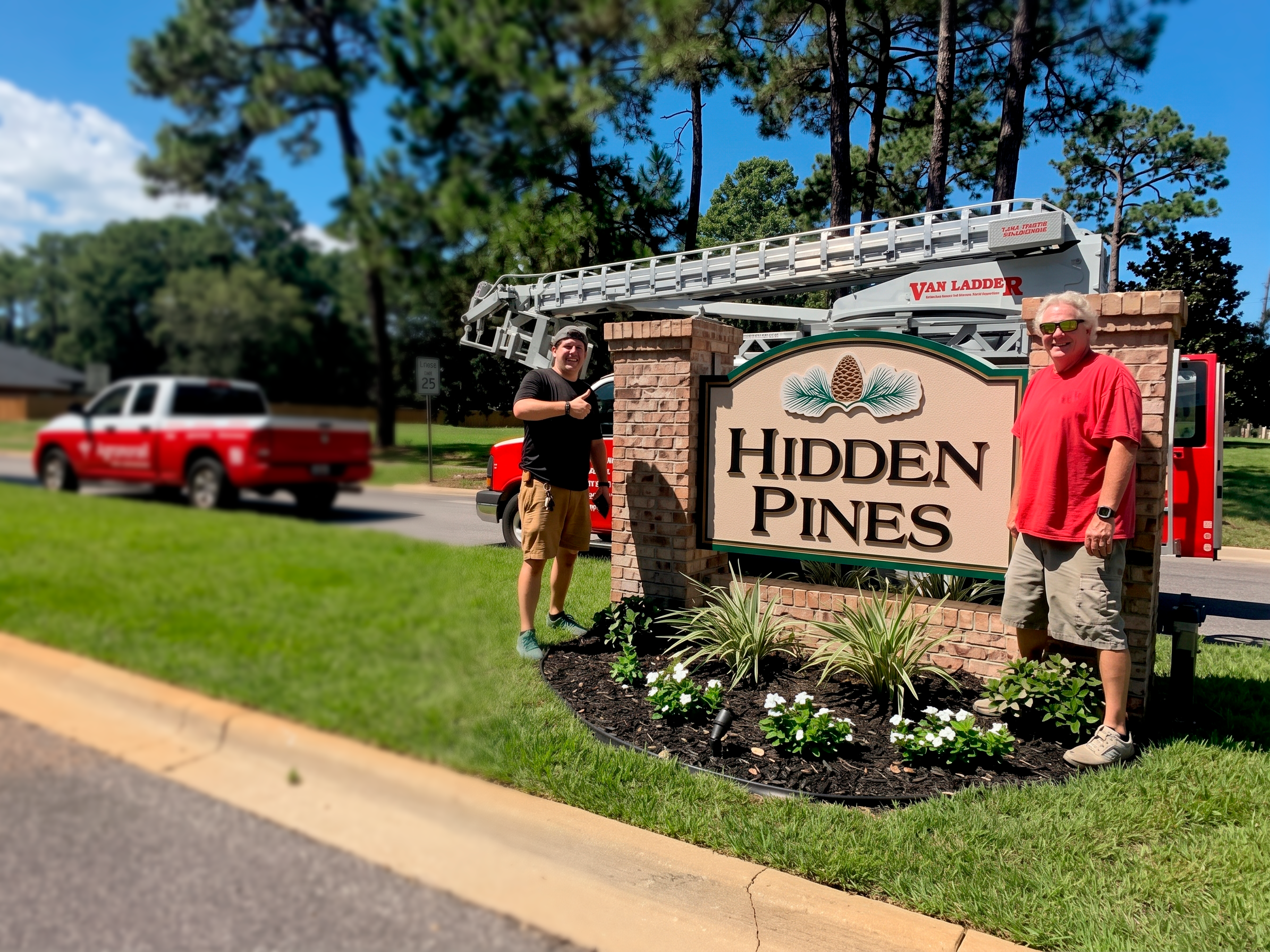 Monument Signs: Make a Strong First Impression for Your Destin Business