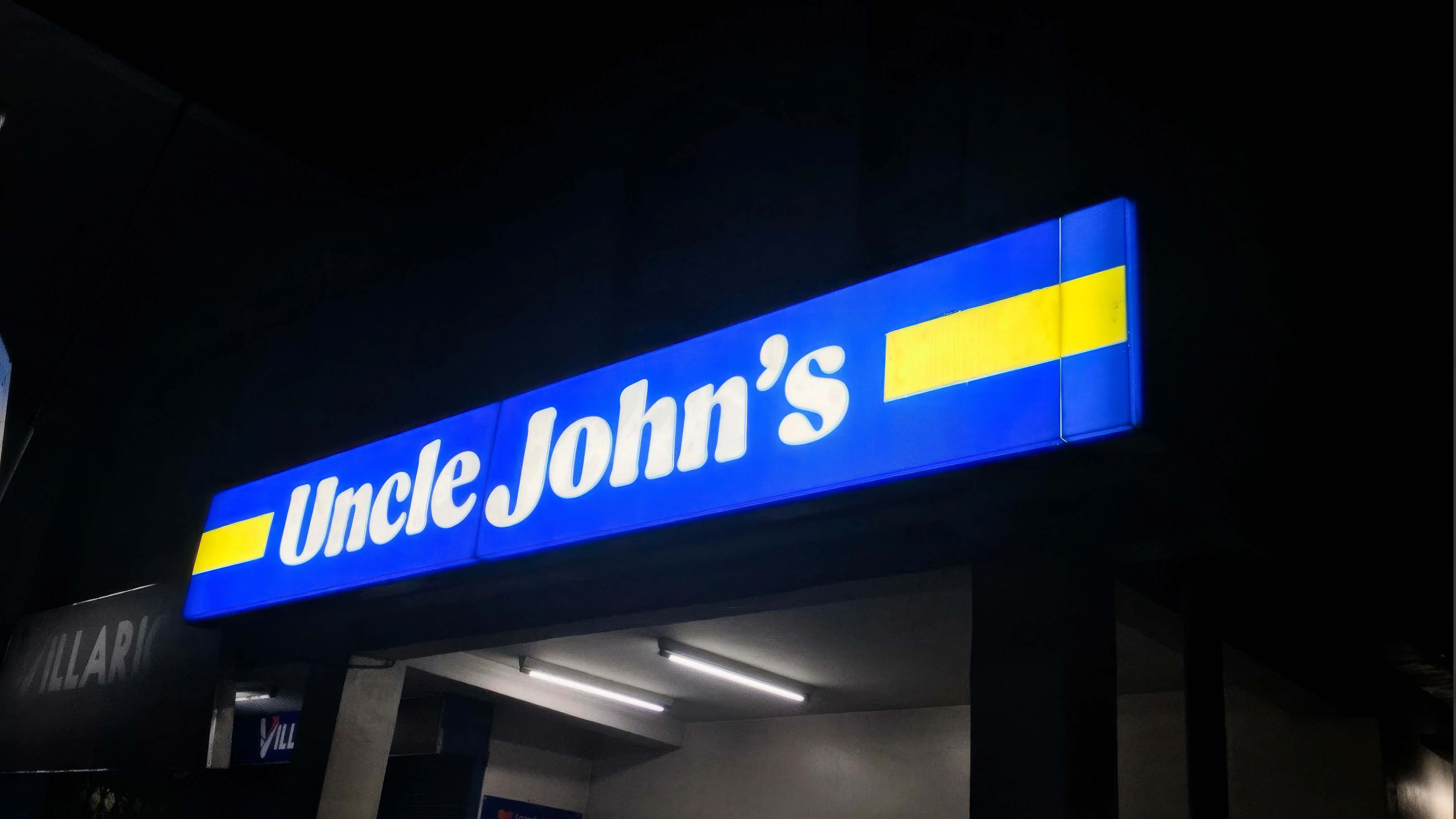 Outdoor Illuminated Signs