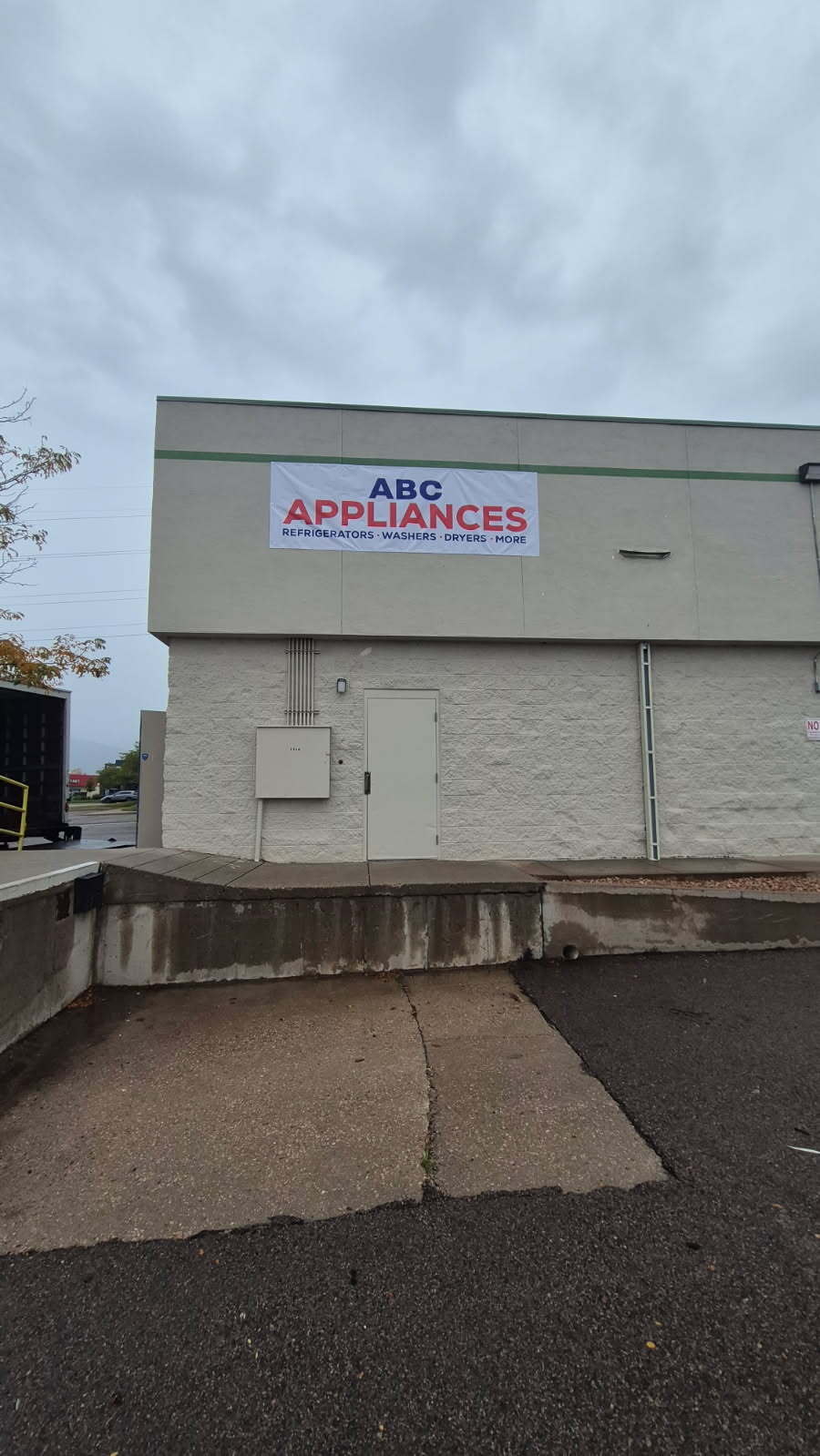 Temporary Banners: Fast, Affordable Signage While You Wait for Permanent Signs