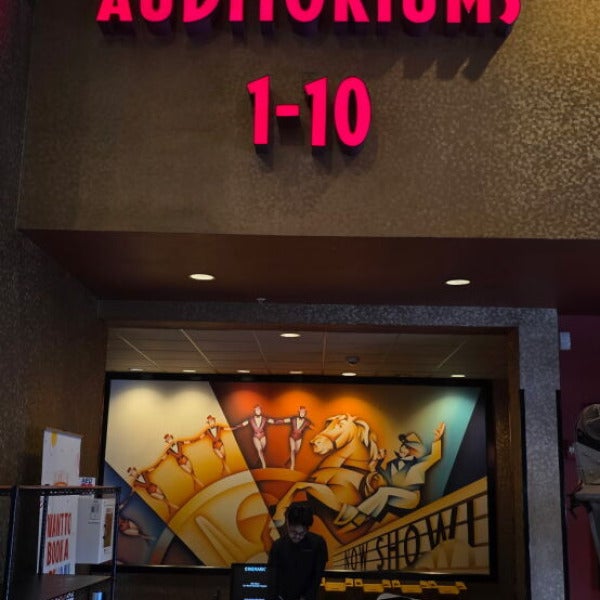 Auditoriums I10_Service Call