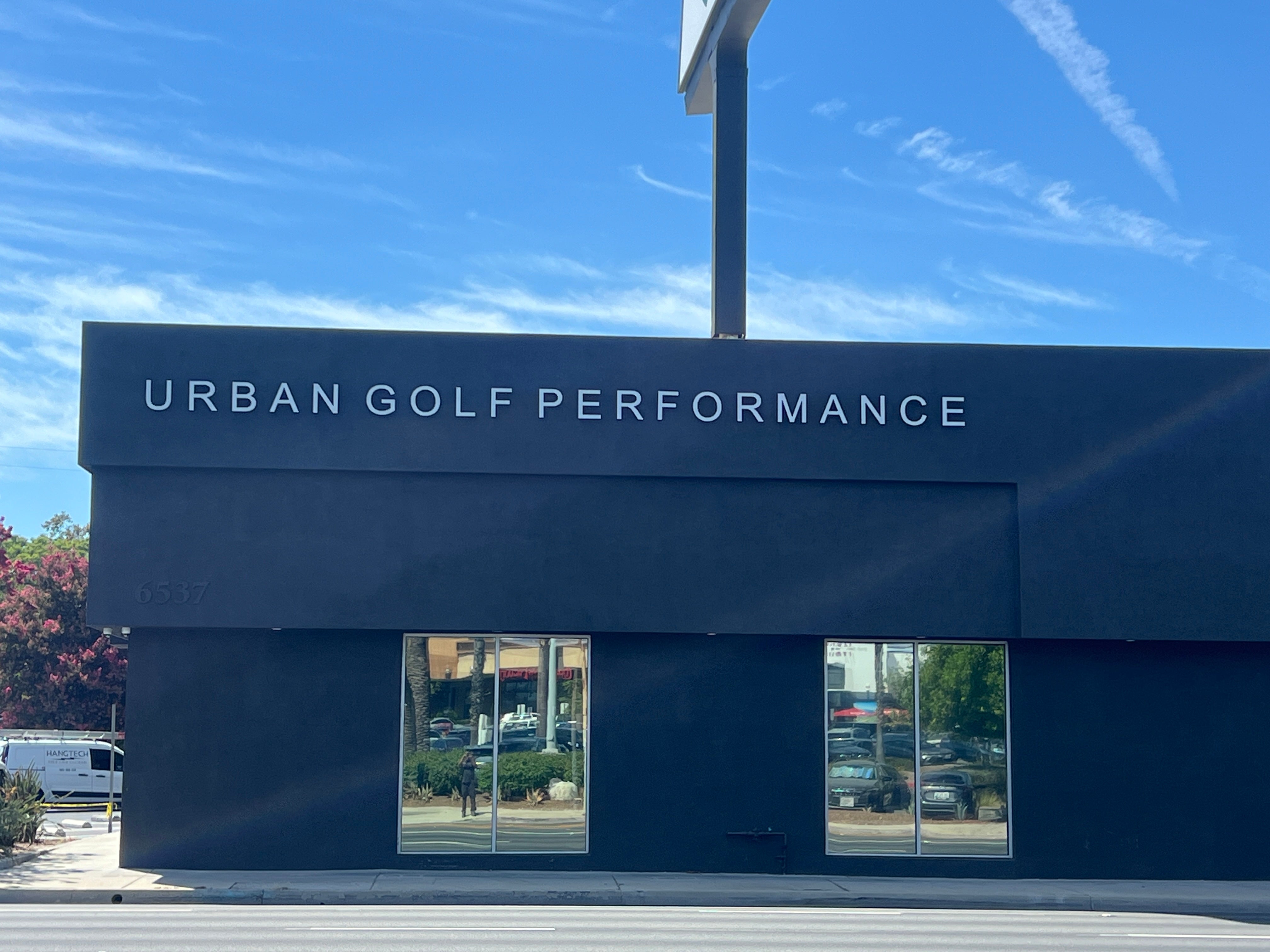 Custom Channel Letters & Oversized Pylon Sign for Maximum Business Visibility