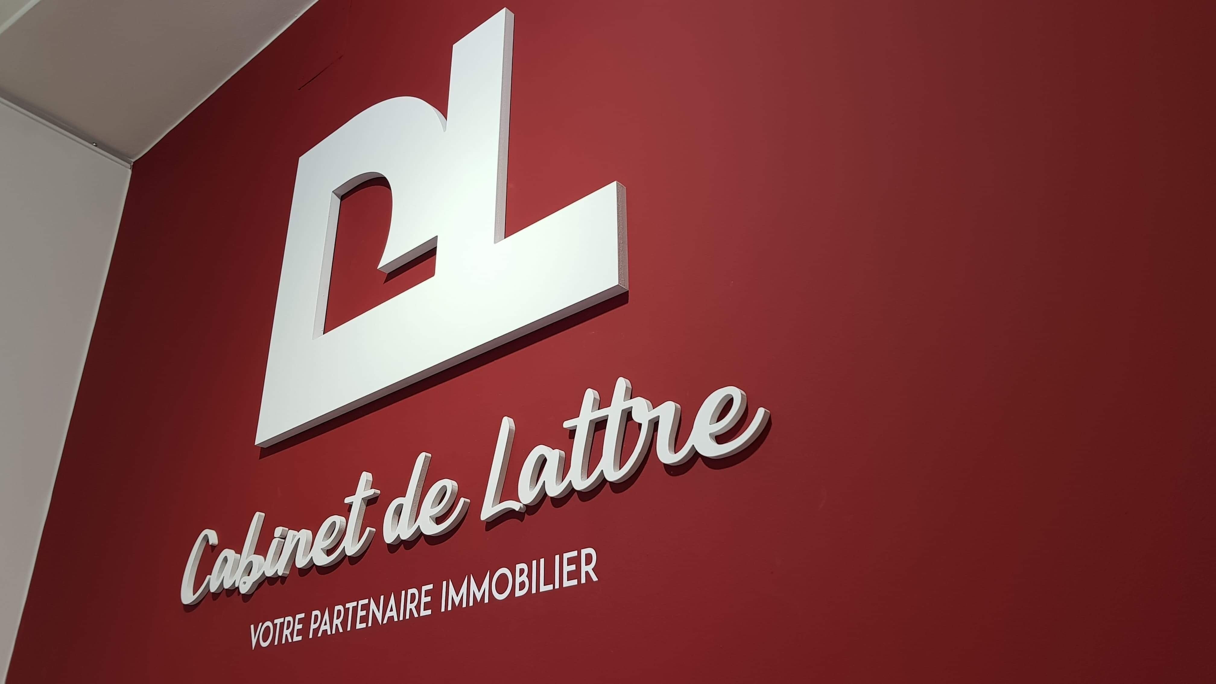 Enseigne intérieure - lettres découpées en pvc