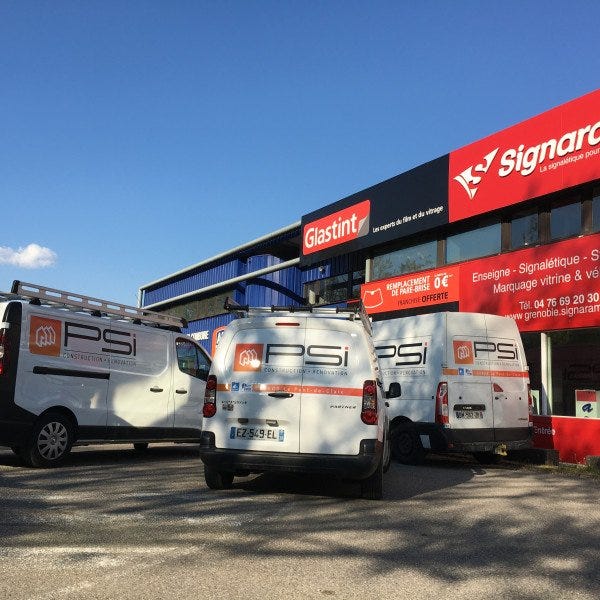Signarama Grenoble marquage véhicule utilitaire