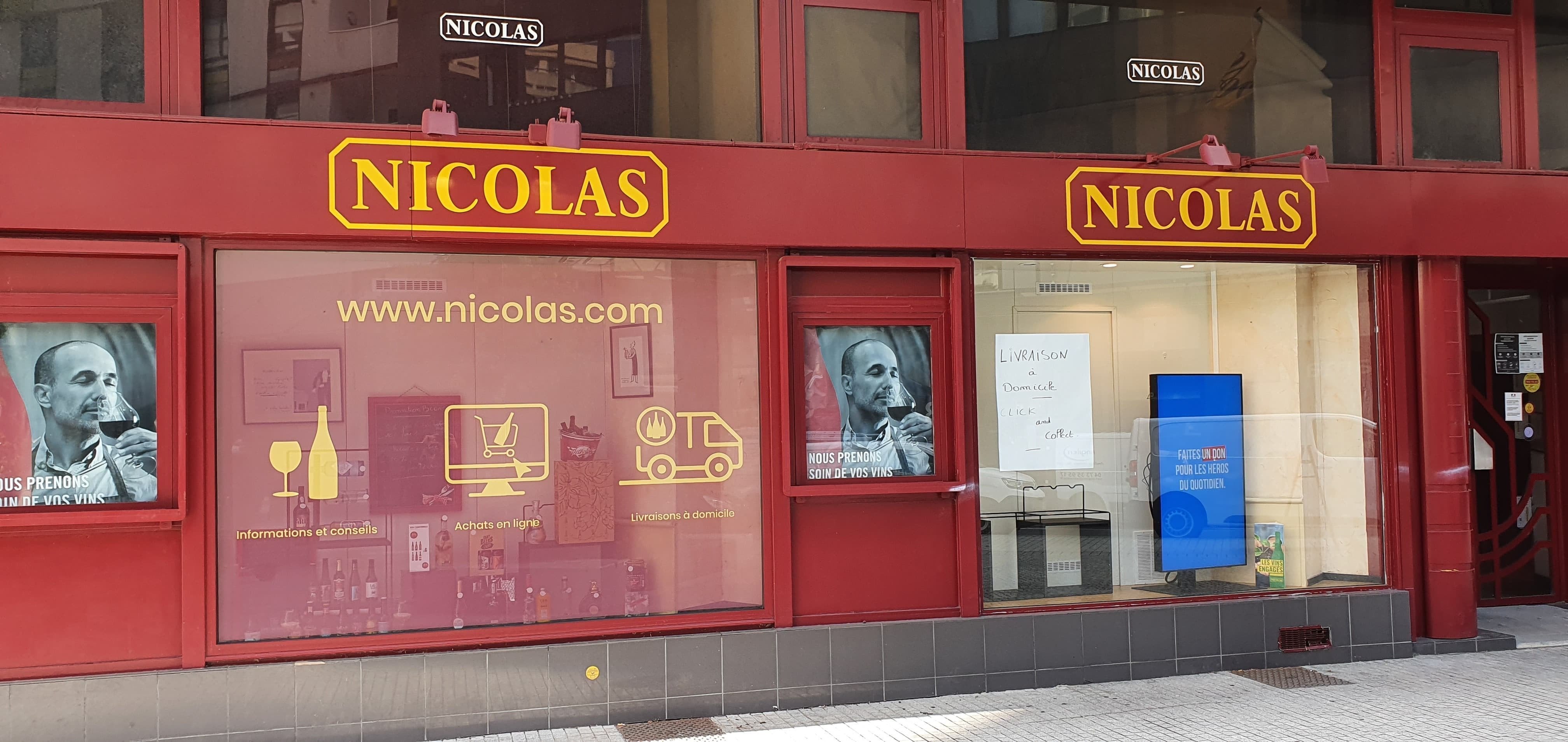 Micro-perforé sur vitrine - Signarama Clermont ferrand