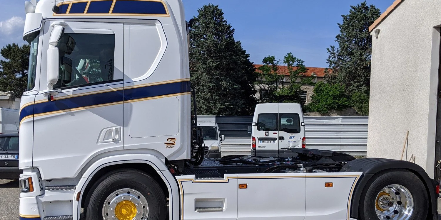 Lettrage camion