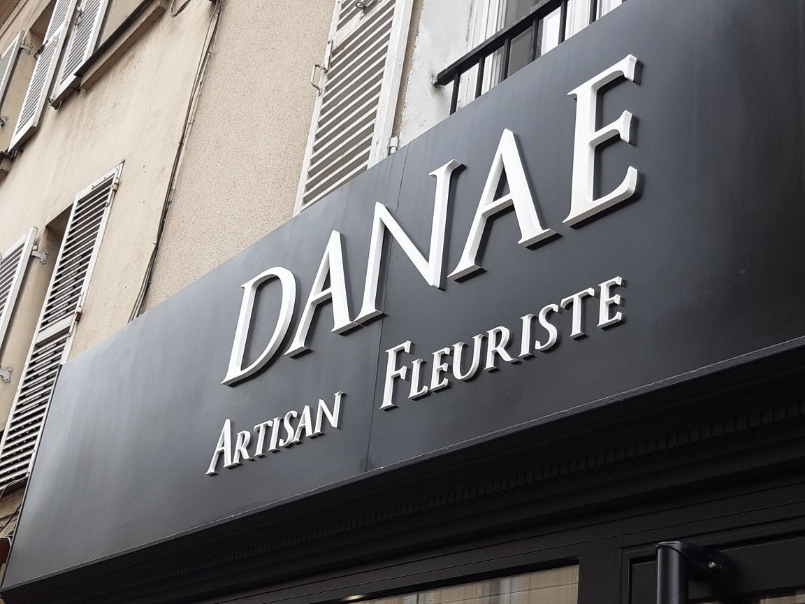 Lettres reliefs pour un fleuriste de Clamart