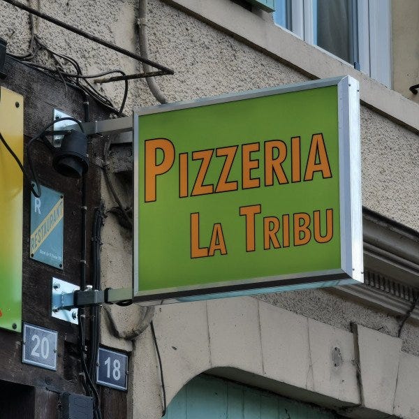Enseigne drapeau - Pizzeria La tribu