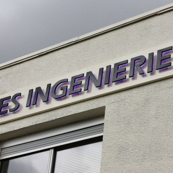 Enseigne lettres découpées lumineuses - ES ingénierie