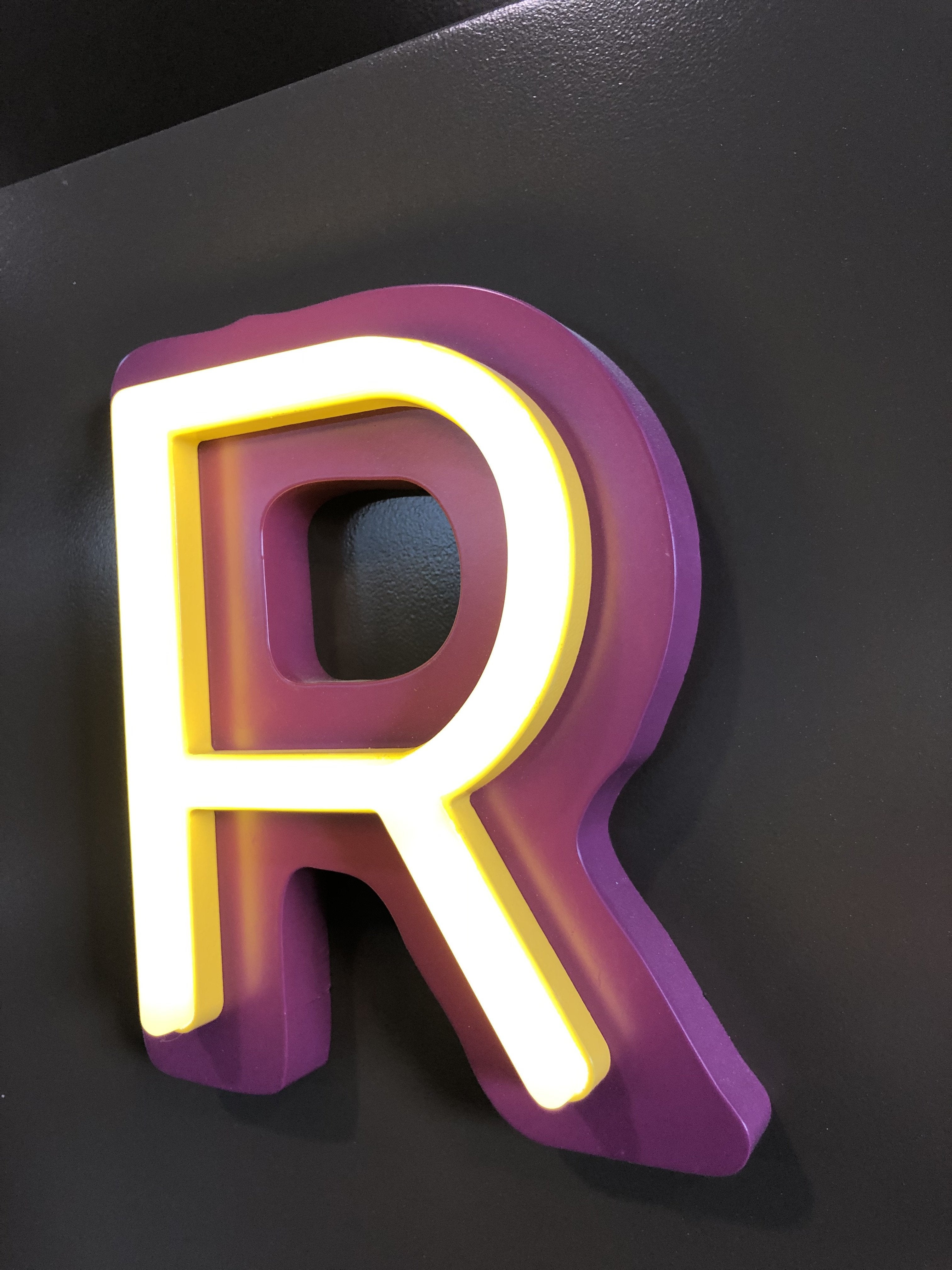 ENSEIGNE LUMINEUSE - EFFET NEON