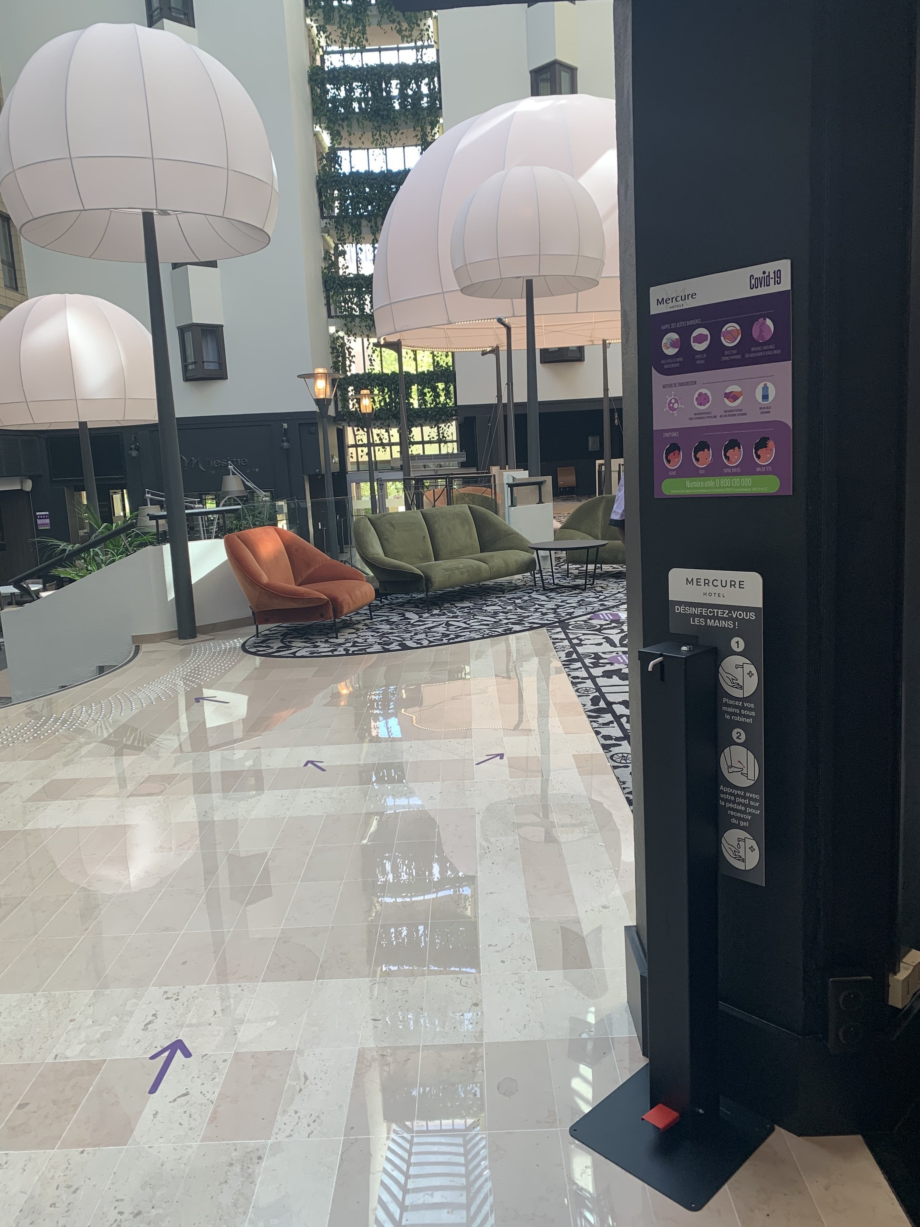 signarama_issy_hotel-mercure_portedeversailles_signaletique_gestes-barrieres (1)