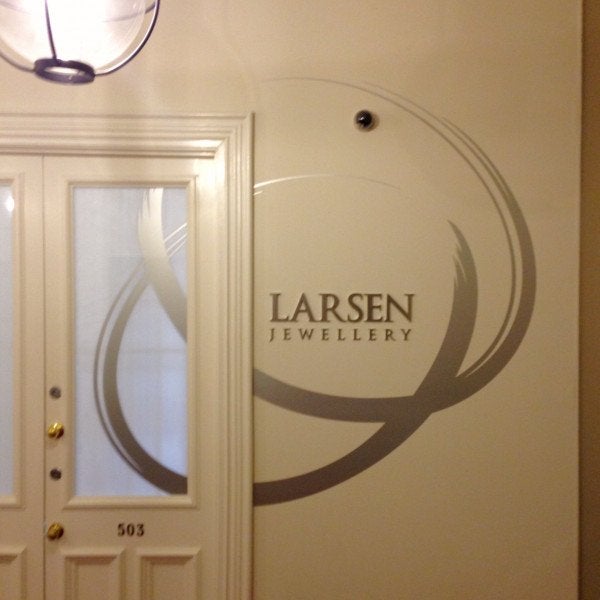 Larsen Jewellery-Silver Vinyl and back sprayed acrylic letters - Signarama Sydney CBD South