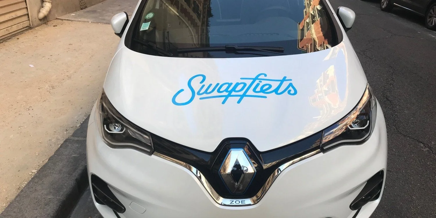 Logo pour véhicule : une visibilité optimale pour votre entreprise en mouvement
