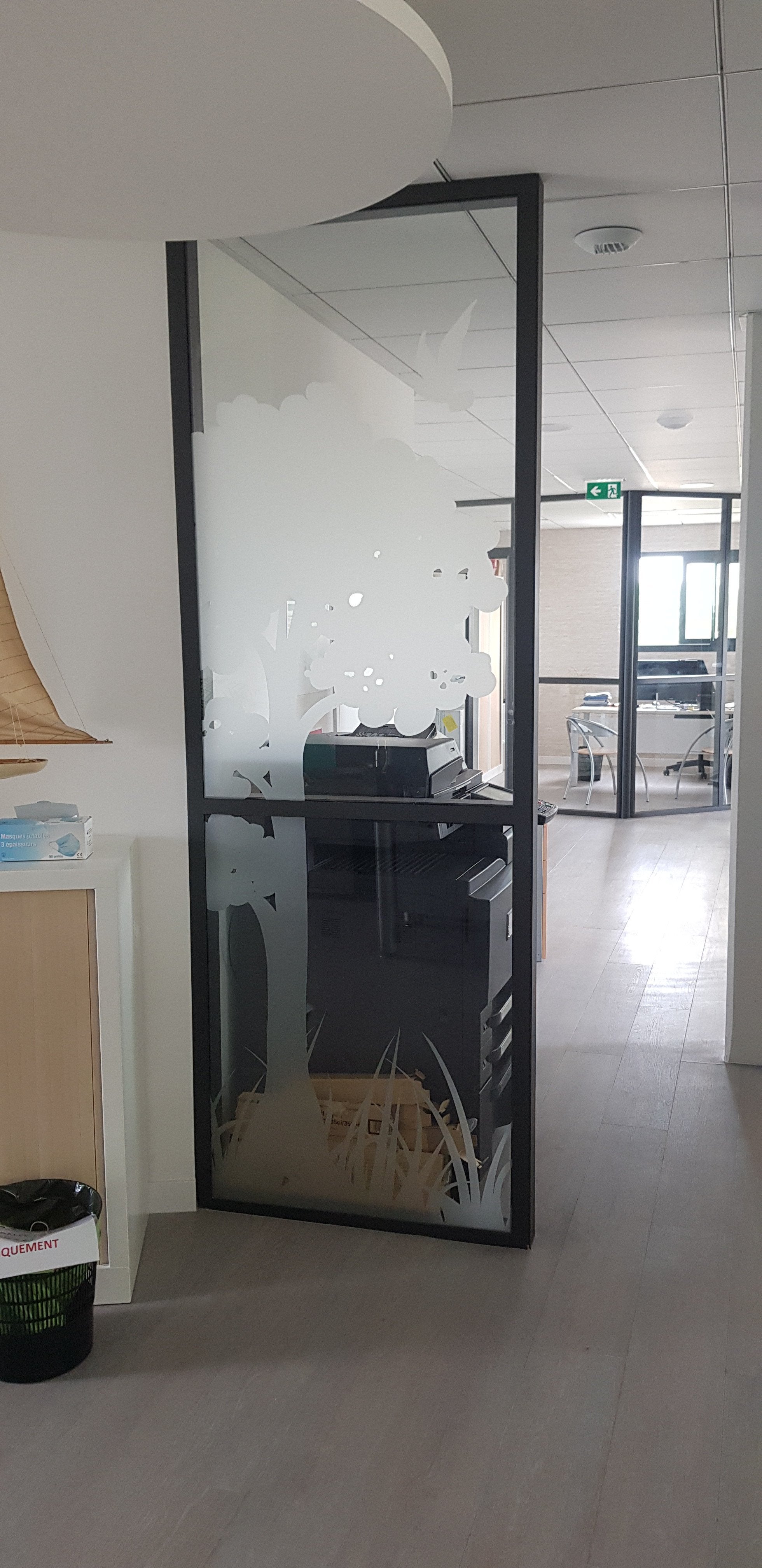 DECORATION BUREAUX ET VITRES