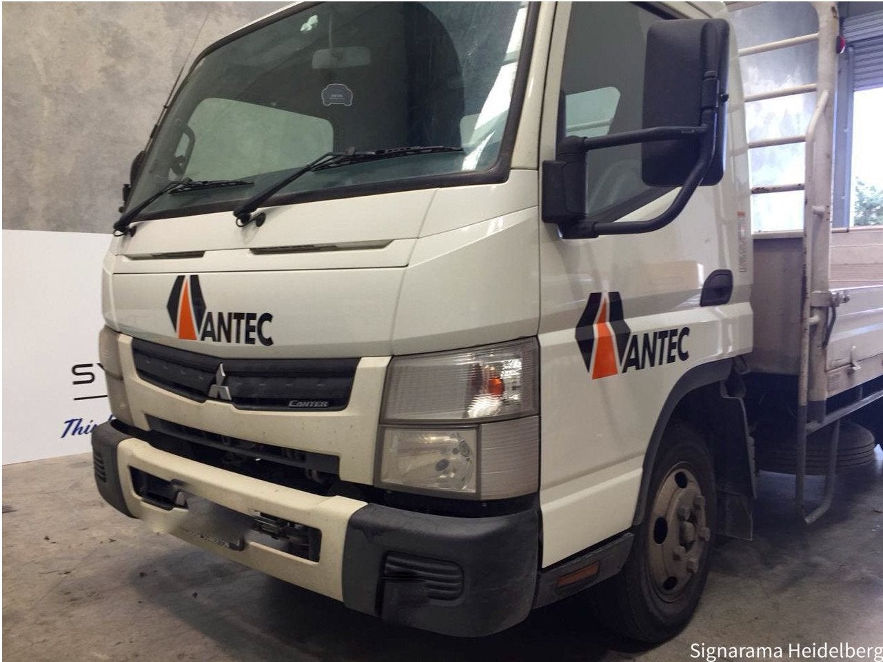 Truck Signage - ANTEC.