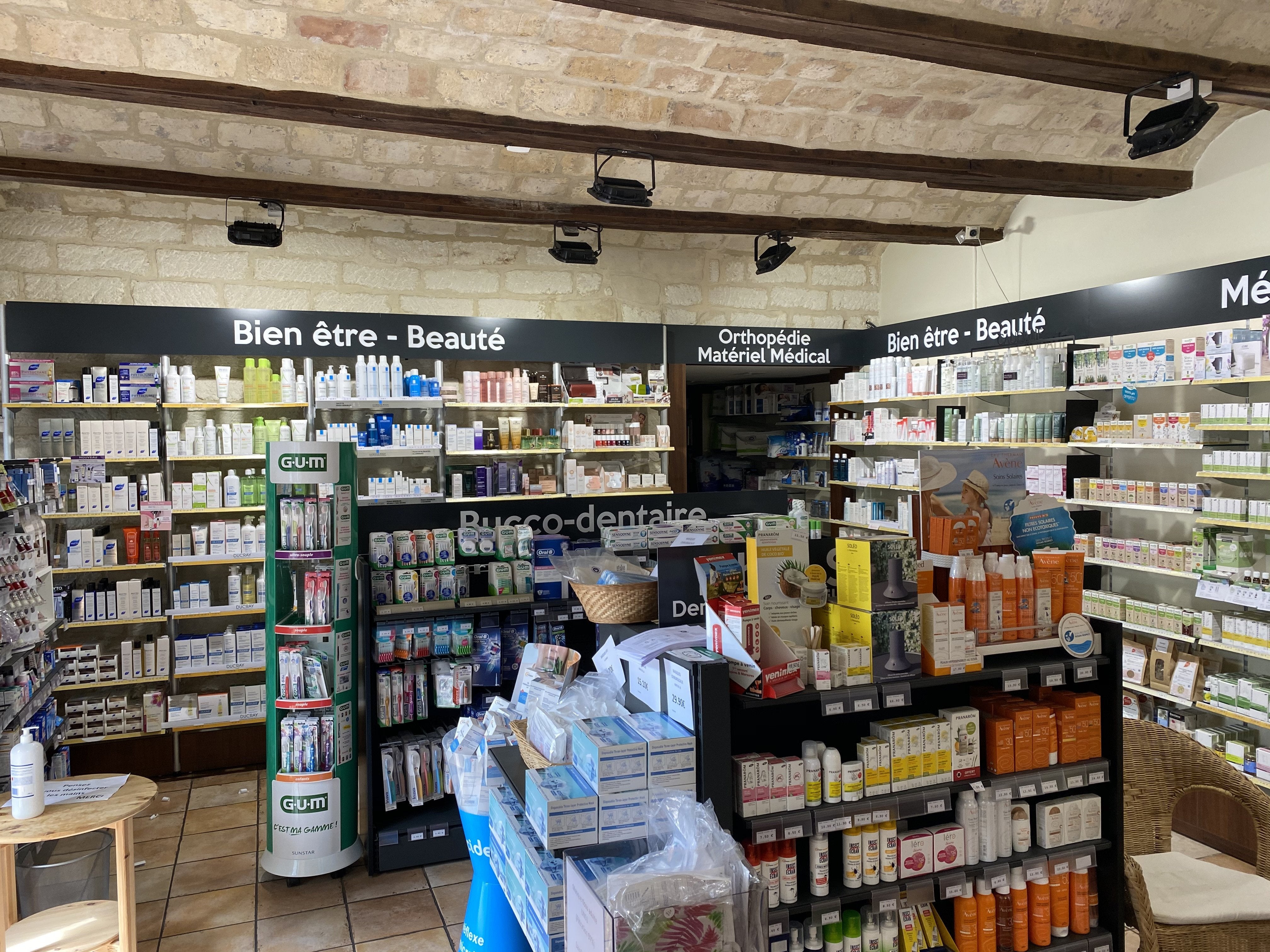 PHARMACIE DE MONTFERRIEZ