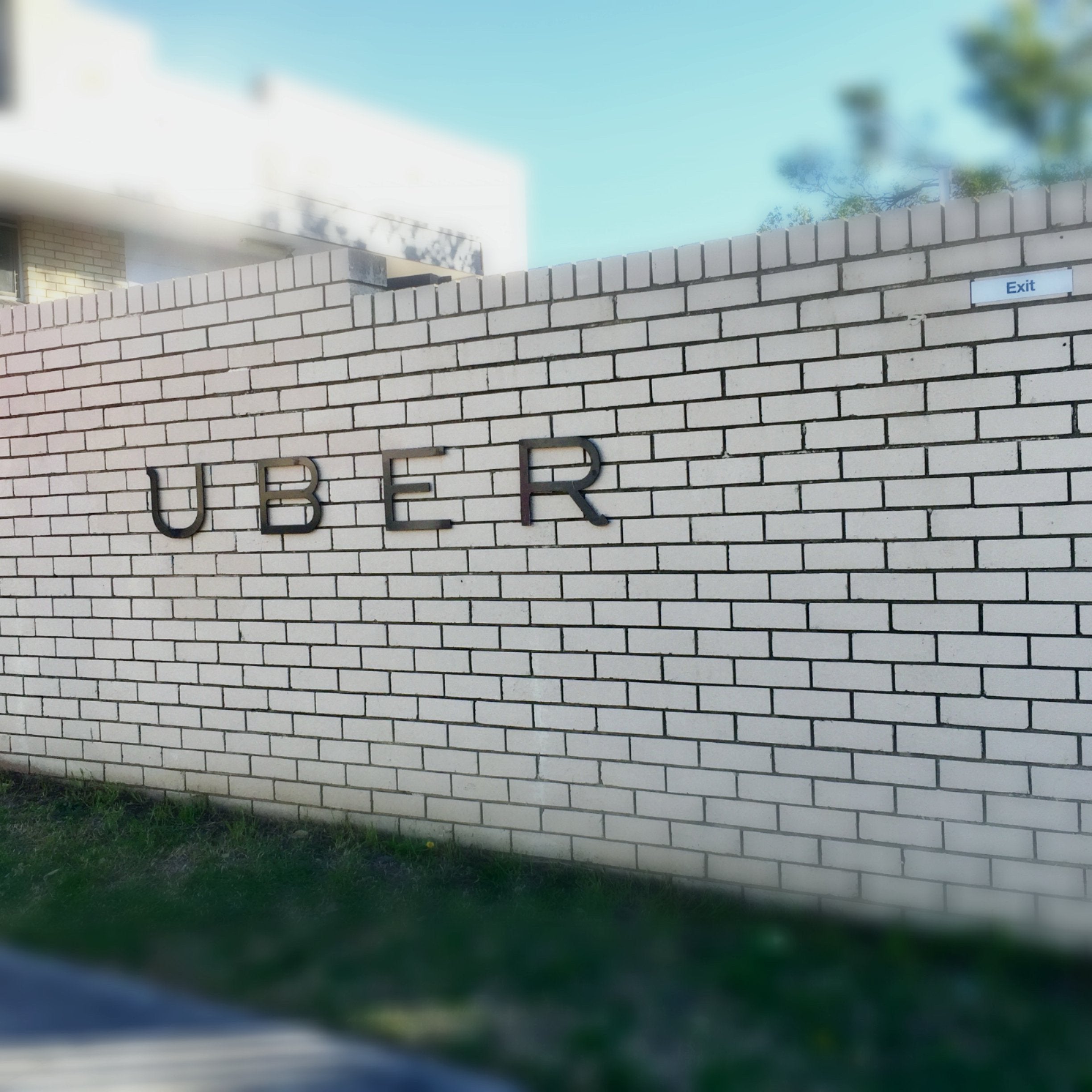 Uber black ACP lettering - Signarama Sydney CBD South