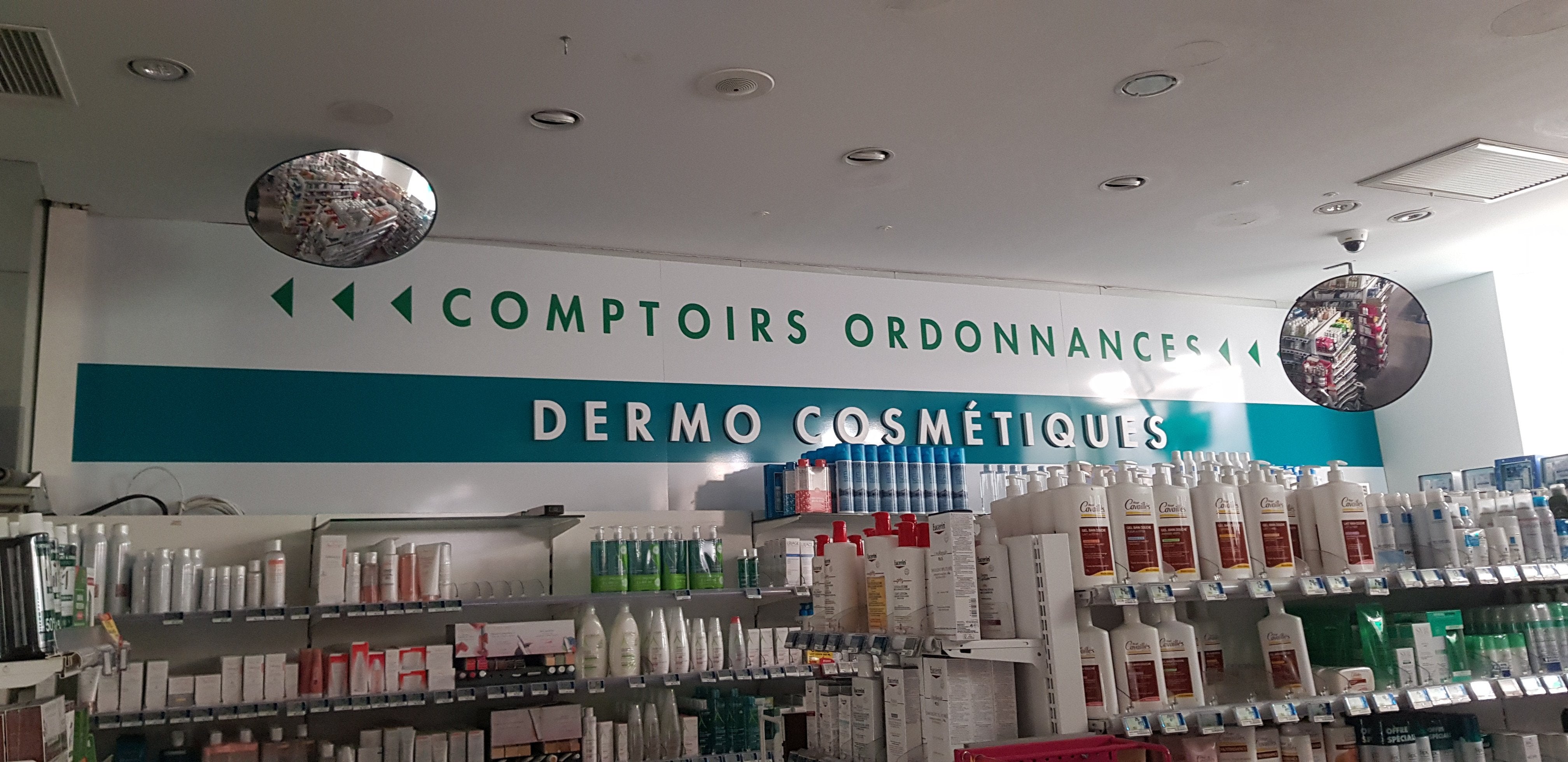 SIGNALETIQUE PHARMACIE DE LA COMEDIE