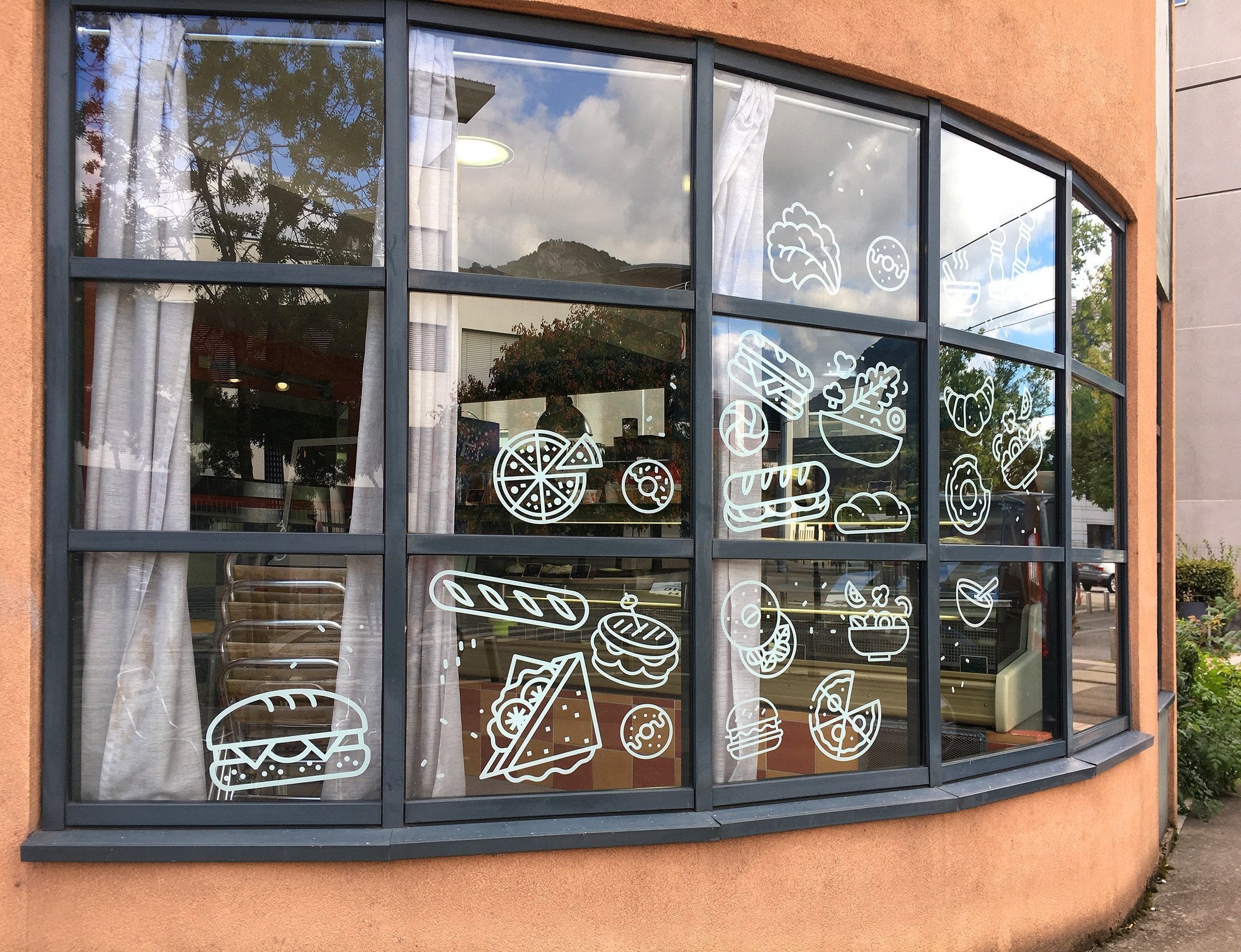 Nouvelle vitrine de NATUR'BLE, lettres Découpées, Adhésifs blanc, panneau Alu