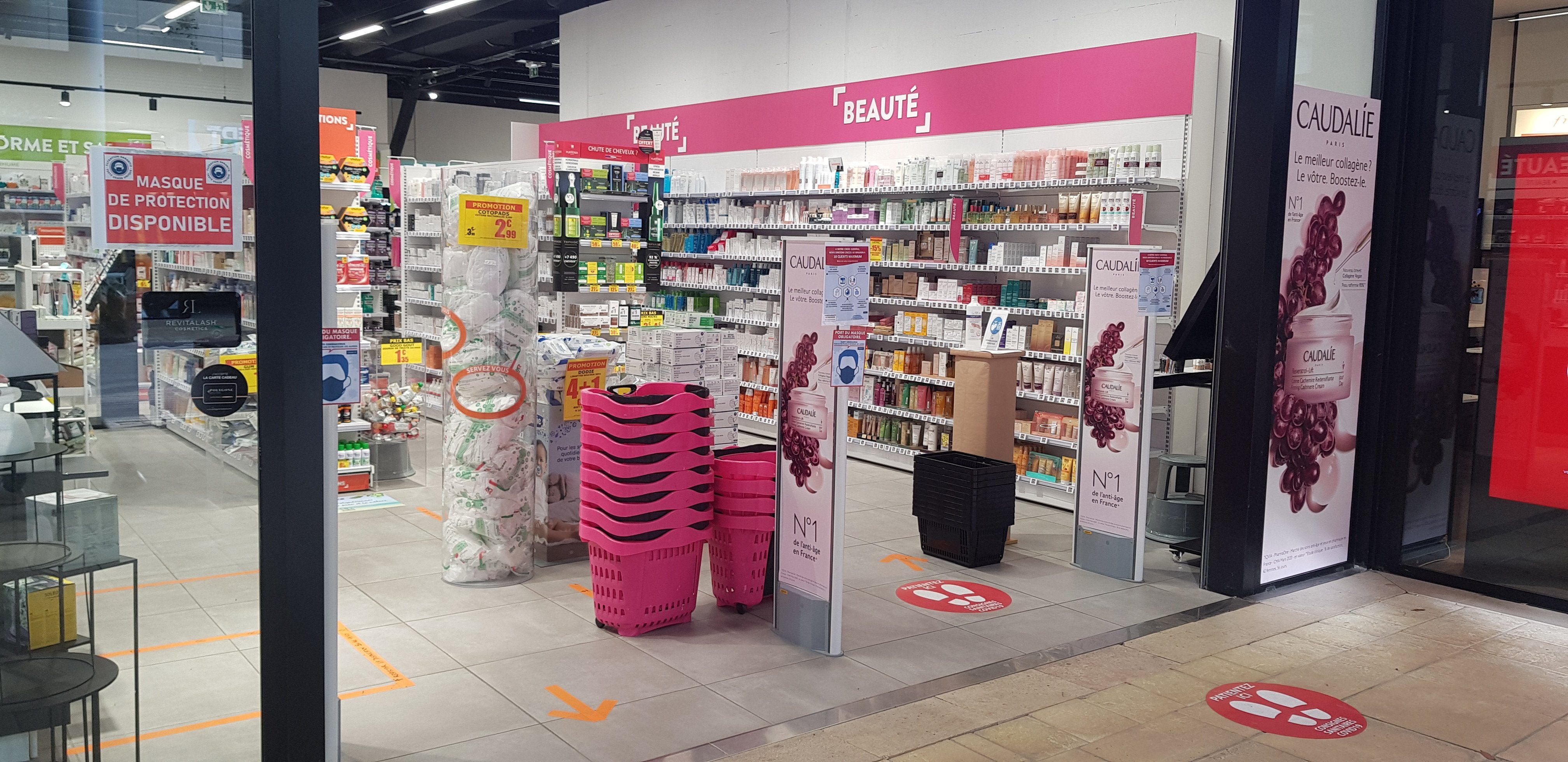 CAMPAGNE CAUDALIE - SIGNALETIQUE PHARMACIE DU POLYGONE
