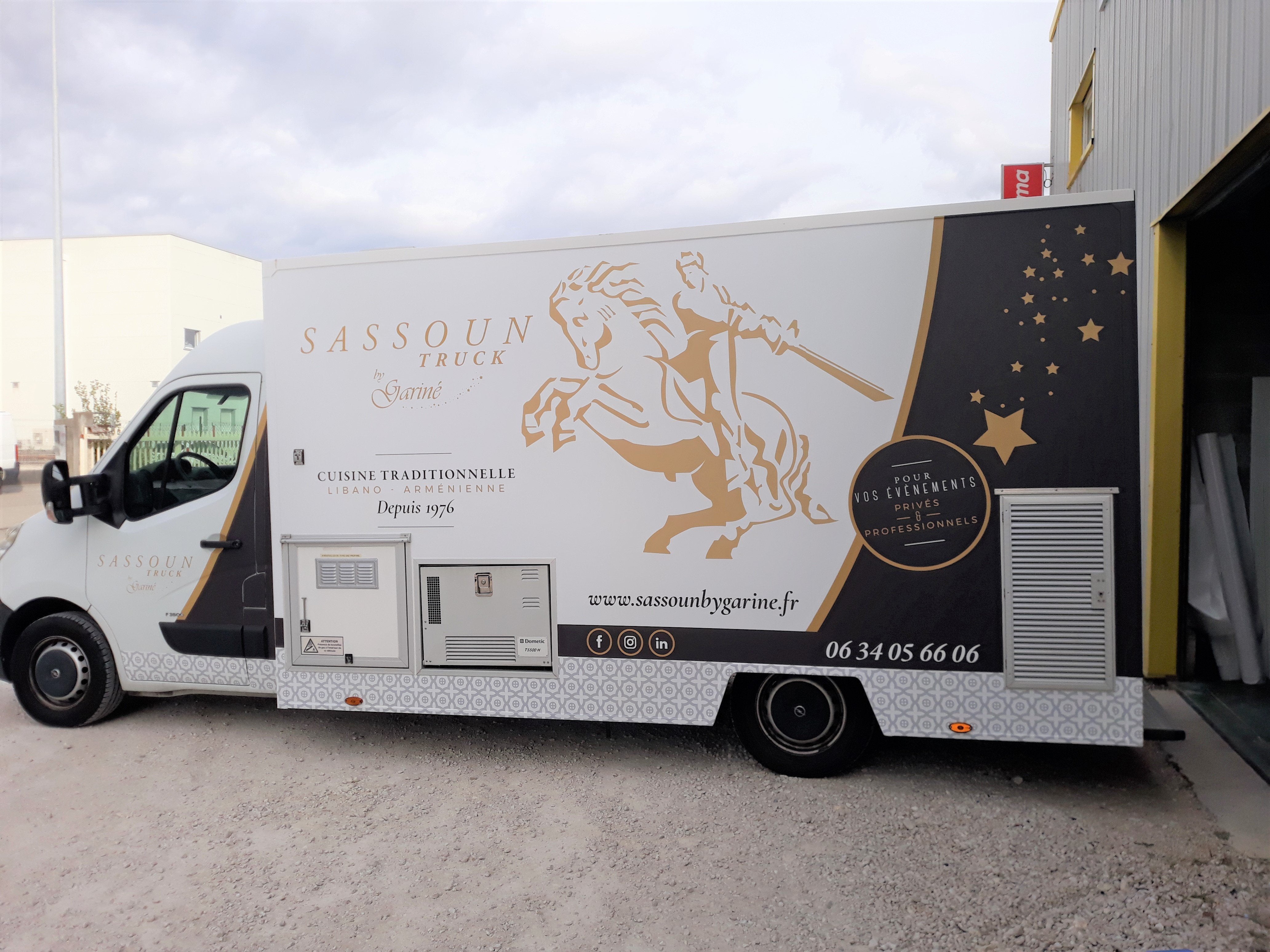 LE COVERING SUR FOOD TRUCK