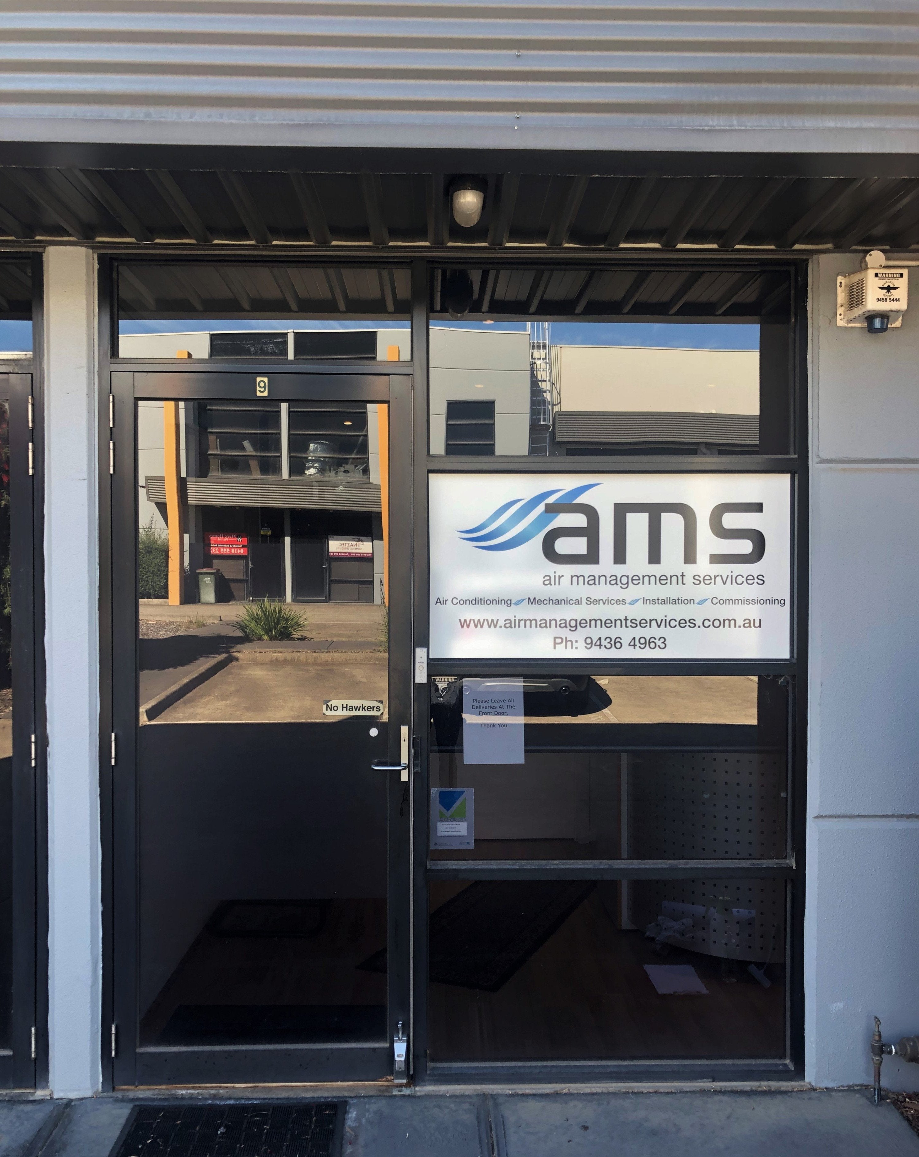 Vehicle Lettering & Window Graphics - Air Management Services