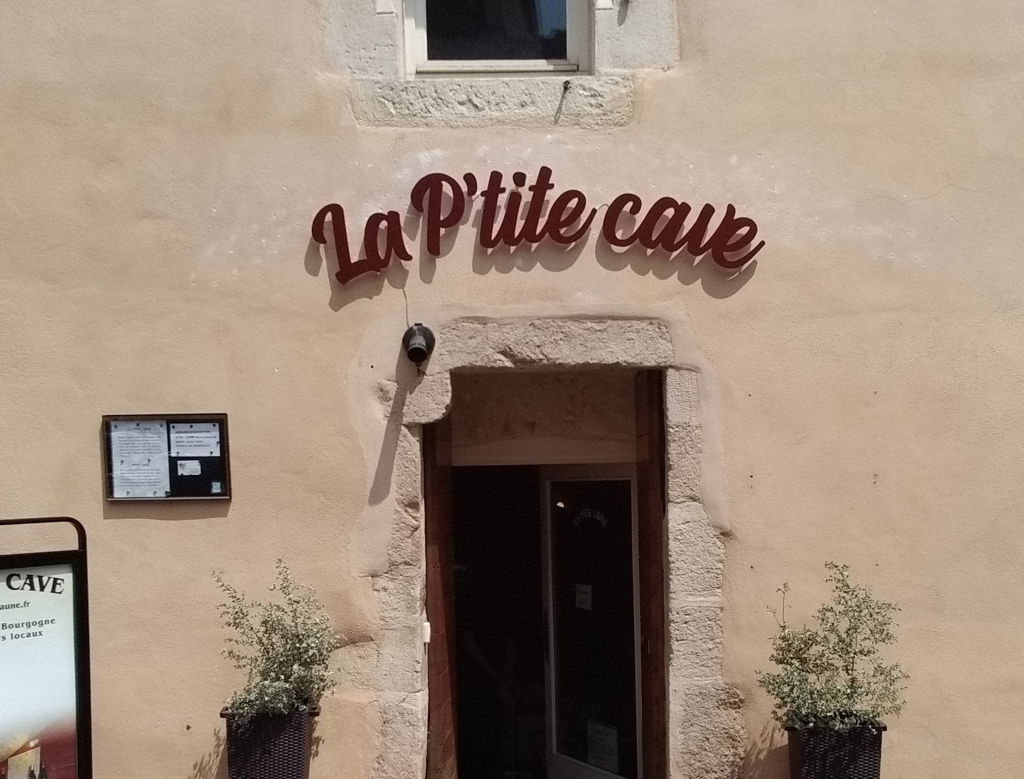 Lettres en relief découpées