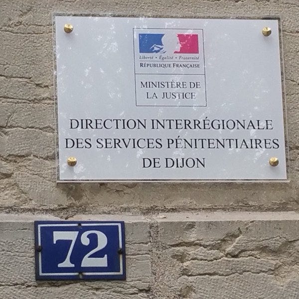 plaque-professionnelle-gravee-dijon