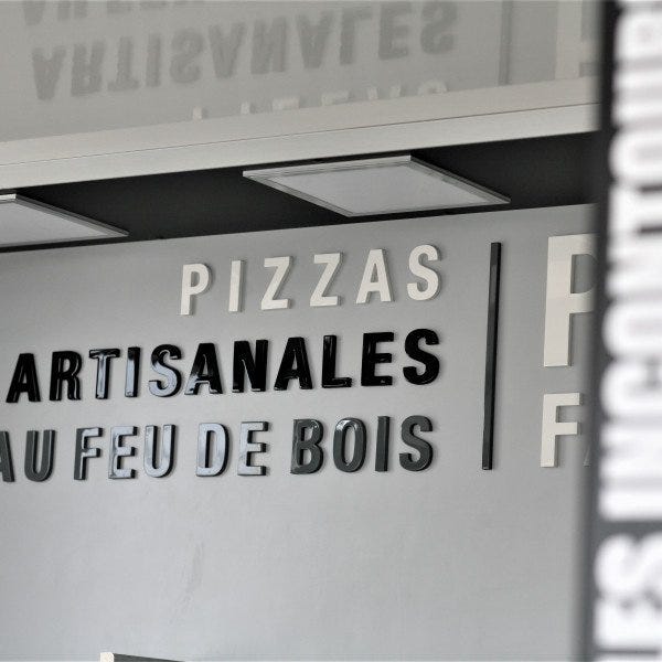 Lettre découpée