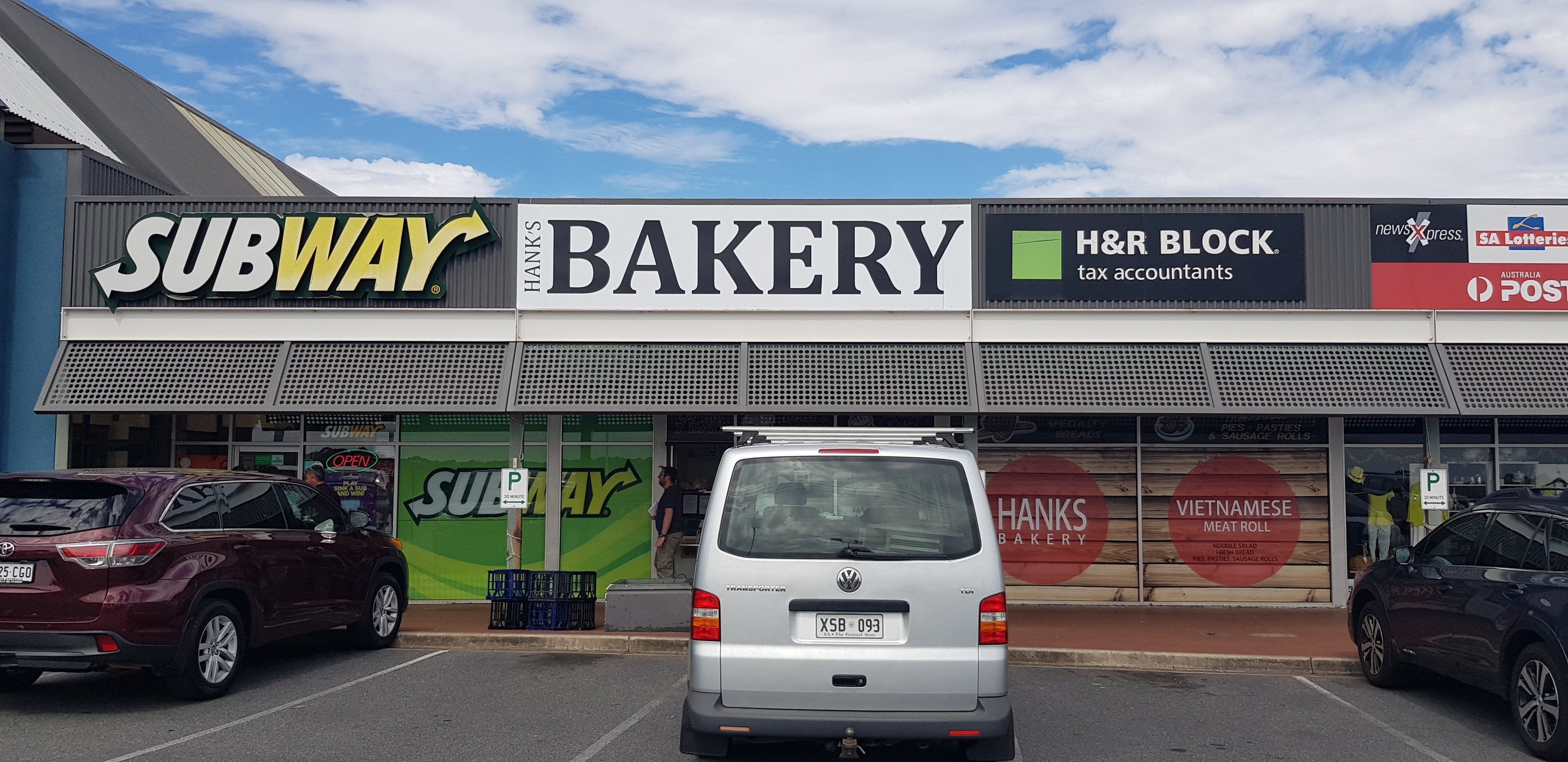 Hanks Bakery