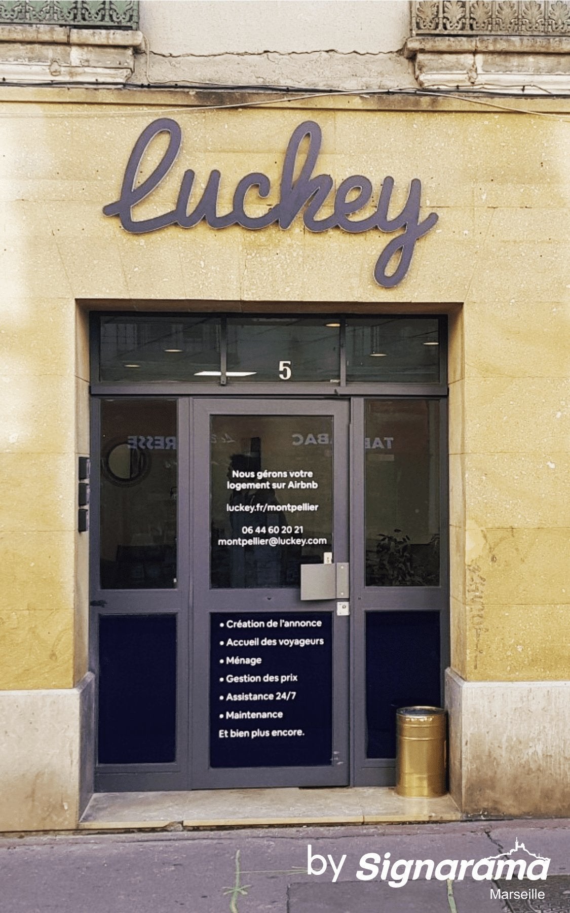 LUCKEY_MARSEILLE_ENSEIGNE LETTRES DECOUPEES_CAISSON ADHESIVE_CADRE LUMINEUX