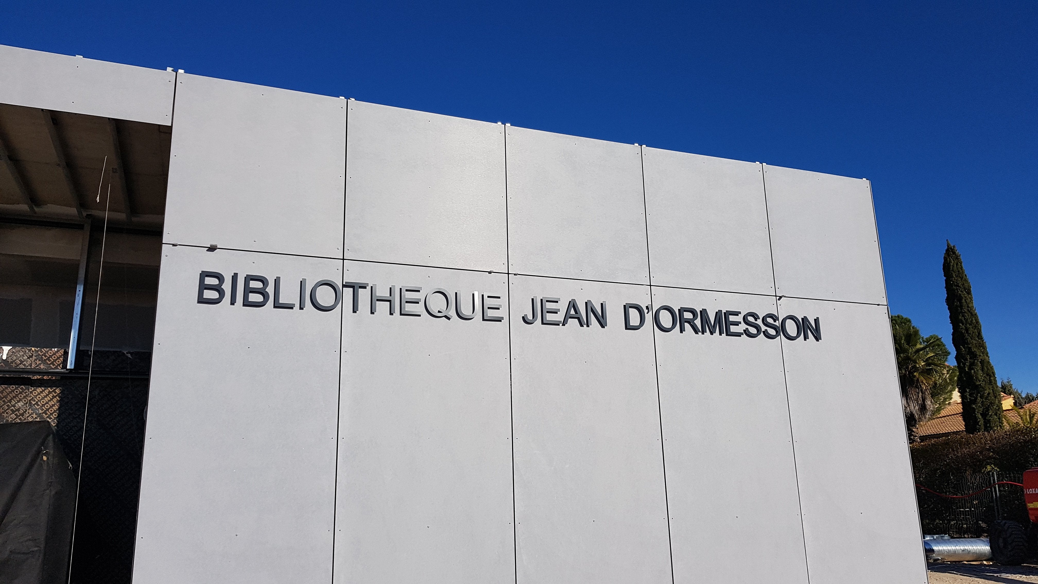 ENSEIGNE- BIBLIOTHÈQUE VENDARGUES