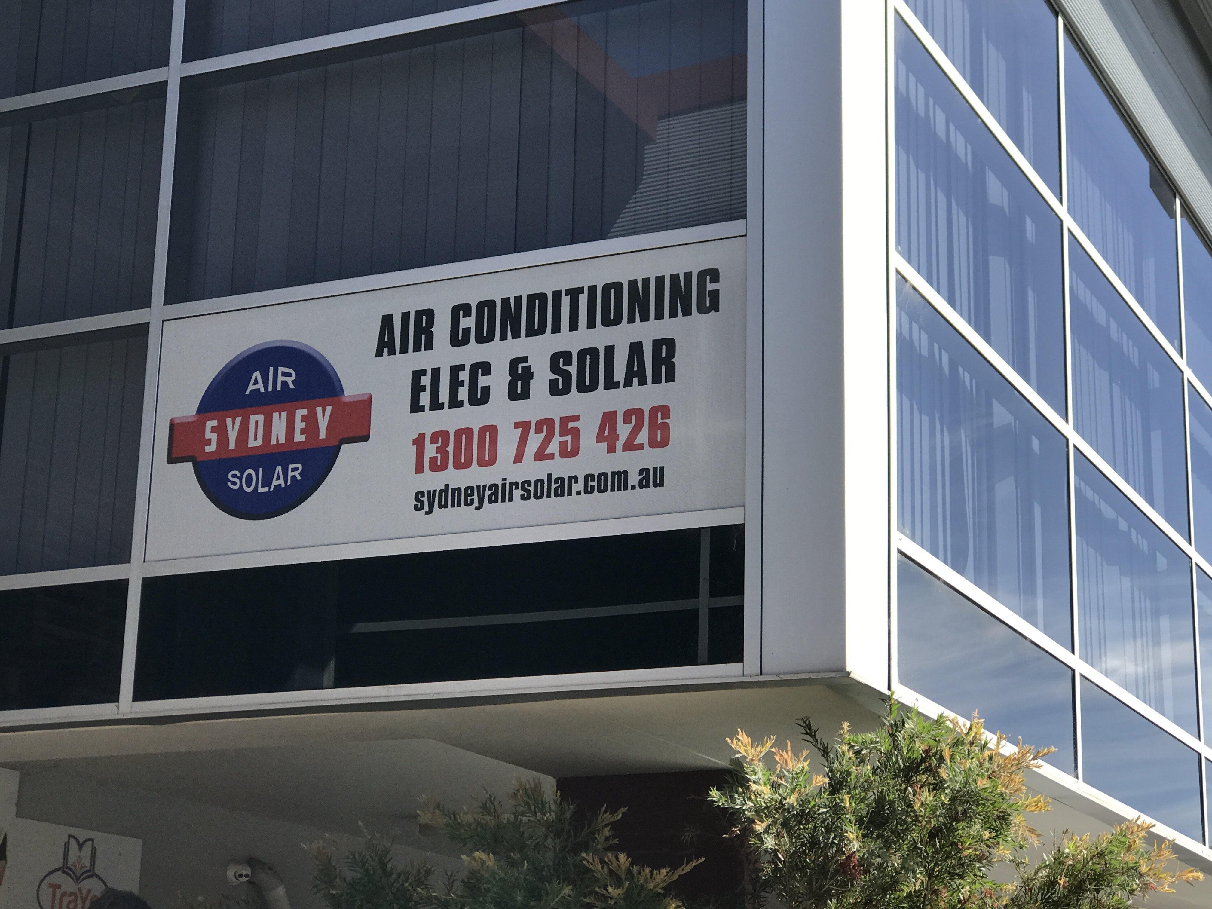 Window Graphics – Signarama Peakhurst