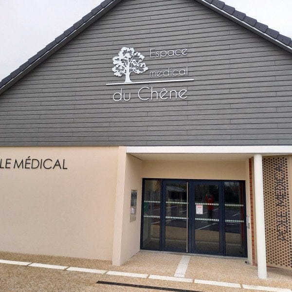 signaletique-exterieure-facade-lettres-logos-decoupees-installation-pose-aube-signarama-troyes
