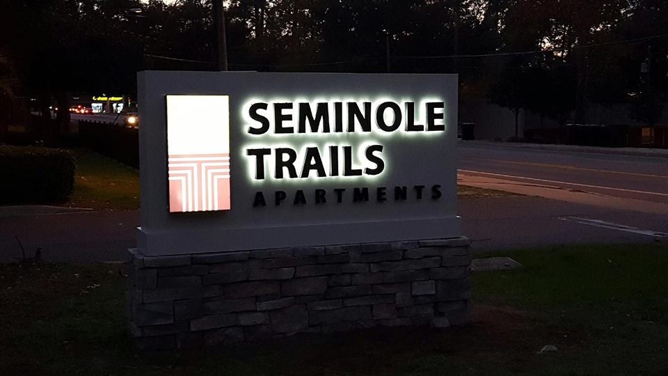Custom Outdoor Signs for Business