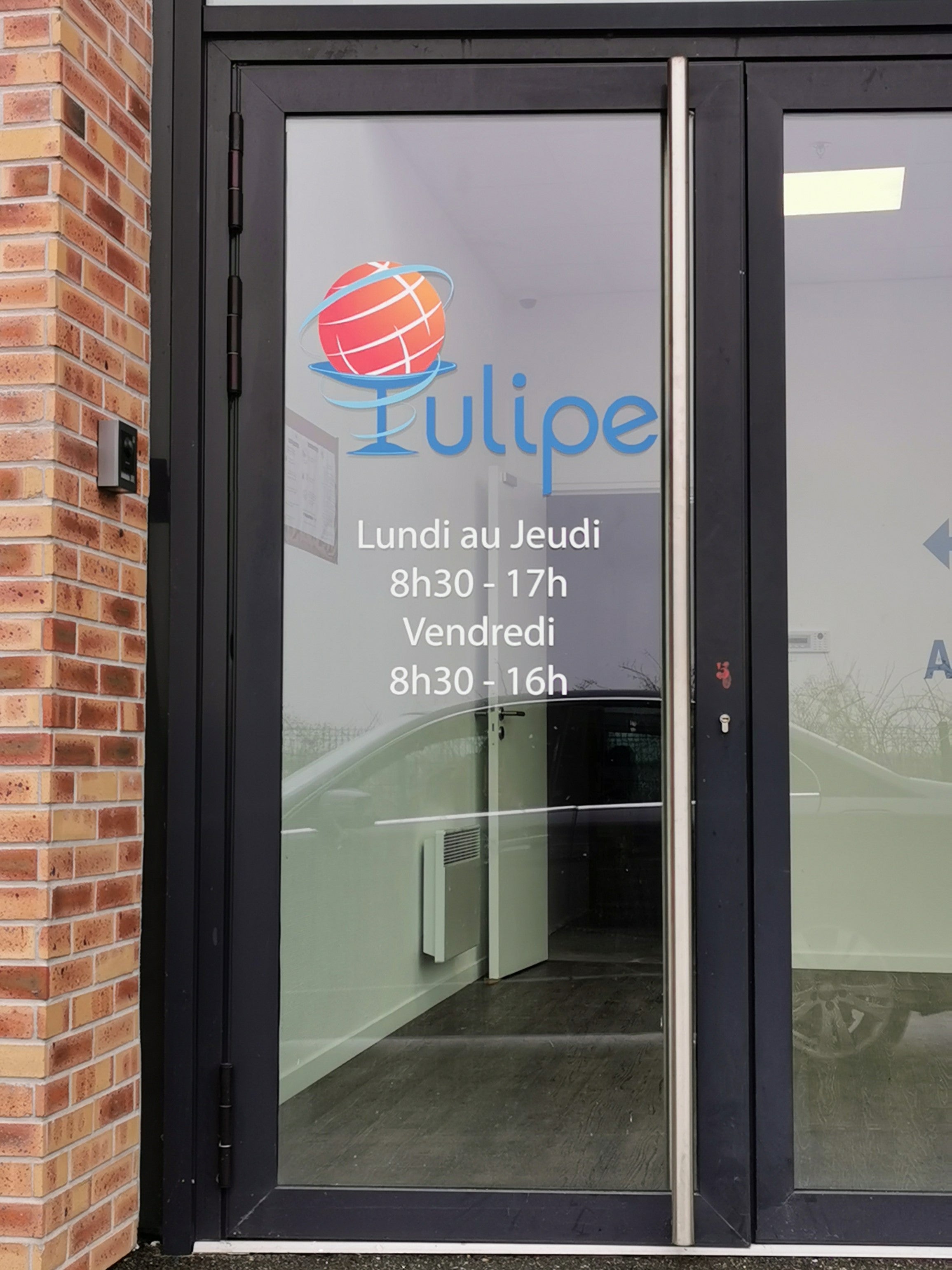 Installation d'une nouvelle enseigne pour une nouvelle année !!