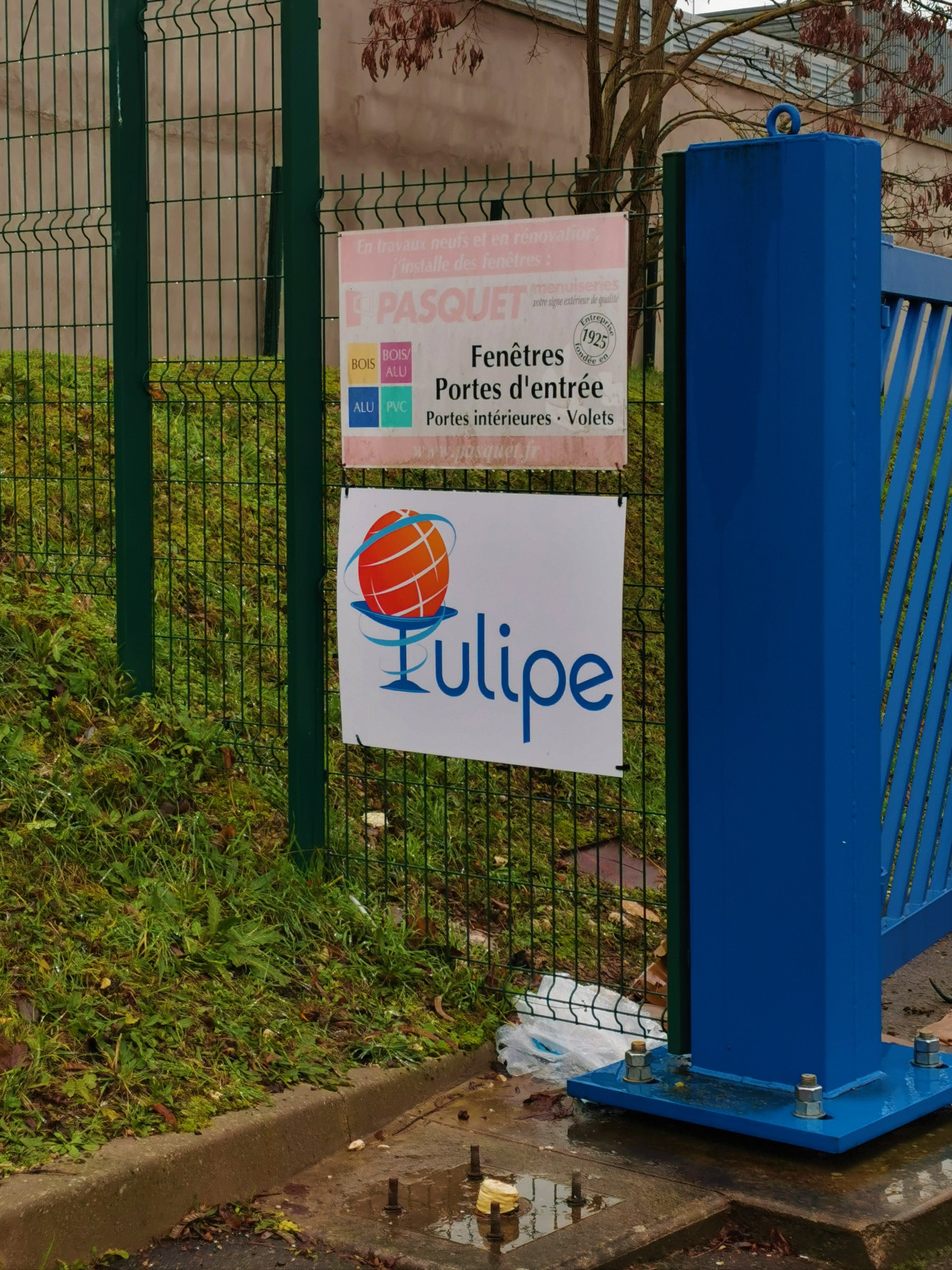 Installation d'une nouvelle enseigne pour une nouvelle année !!