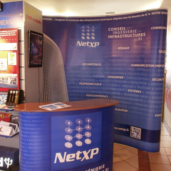 stand-parapluie-issy-les-moulineaux-signarama