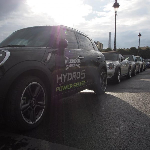 Kits de vinyls pret a poser pour vehicules. operations promotionelles- ISSY LES MOULINEAUX