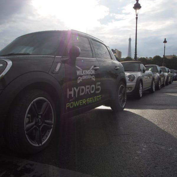 Kits de vinyls pret a poser pour vehicules. operations promotionelles- ISSY LES MOULINEAUX