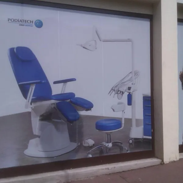 Impression numerique sur film vinyl micro perfore- ISSY LES MOULINEAUX