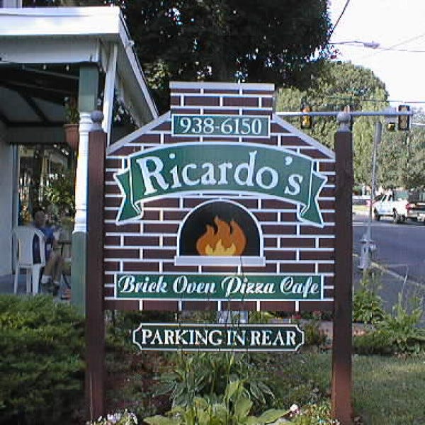 Post & Panels - Ricardo\'s Birck Oven Pizza Cafe