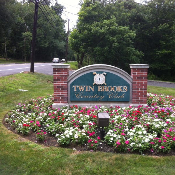 Twin Brooks Monument_Roseland