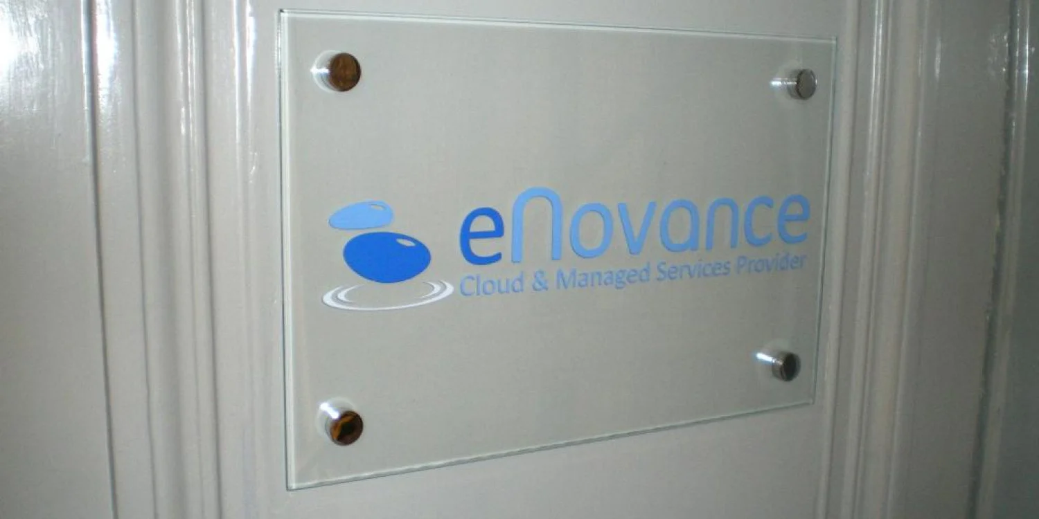 Plaques signalétiques