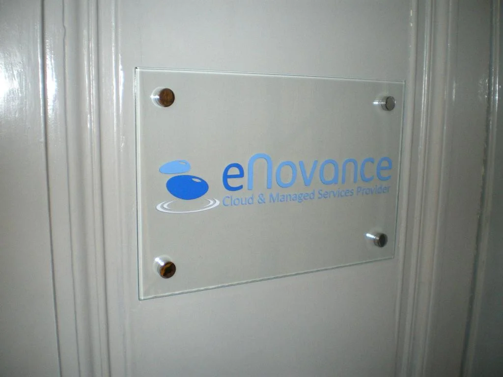 Plaques signalétiques