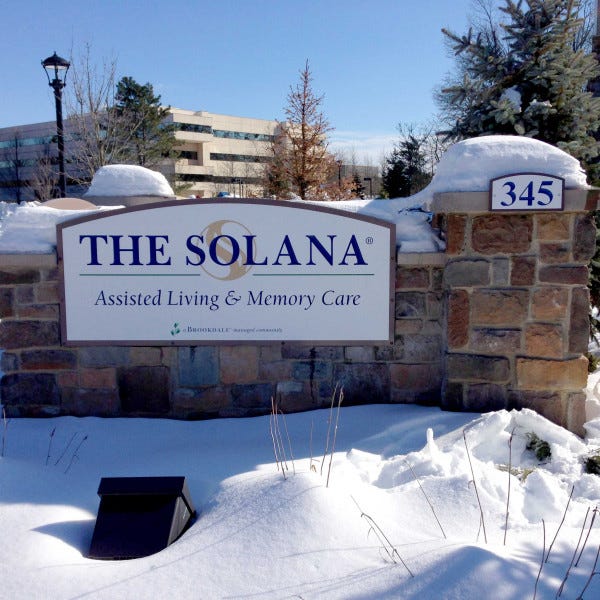 The Solanan-Monument_Roseland