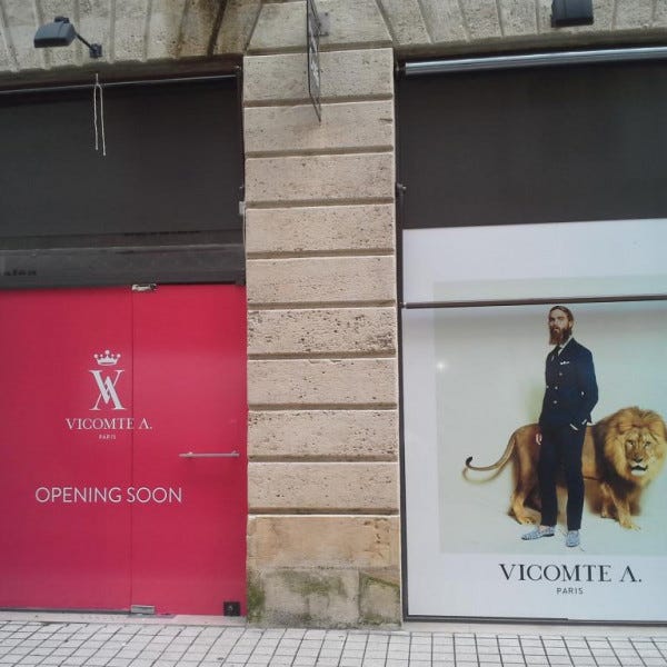Décoration vitrine Bordeaux Visuel temporaire sur vitrine