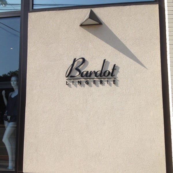 Bardot Dimensional Lettering_Roseland