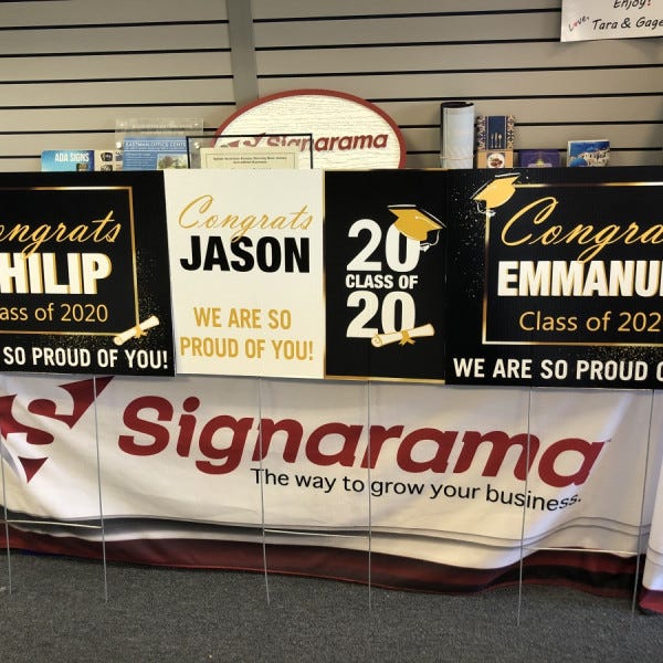 Grad Lawn Signs 3_Roseland